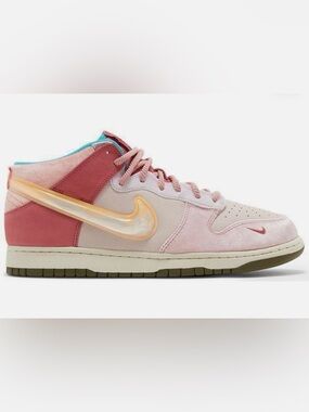 Nike Social Status x Dunk Mid Strawberry Milk-Size 10 (men’s 8.5)